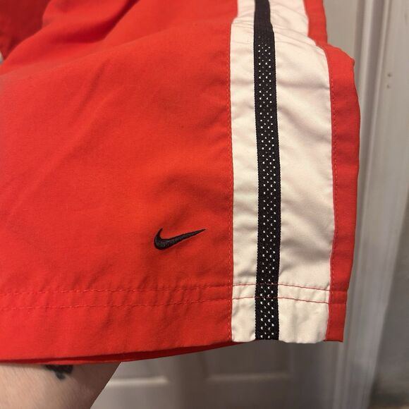 Nike Women’s Athletic Unlined Capris Red‎ Black And White Logo Size Large 12/14 - Picture 2 of 9